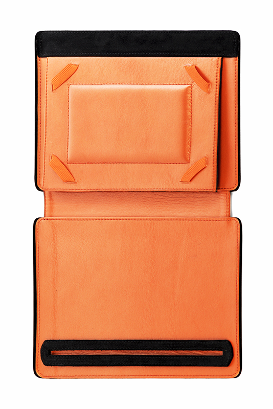 Etui pour tablette orange abricot et noir mat haut de gamme. Personnalisation. Top view - Florence KOOIJMAN